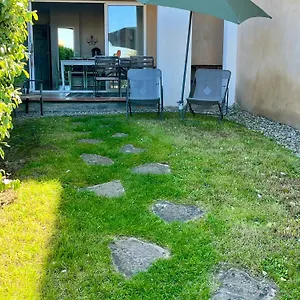 https://vue-sur-la-mer-plage-a-50m.fr-provencehotel.com